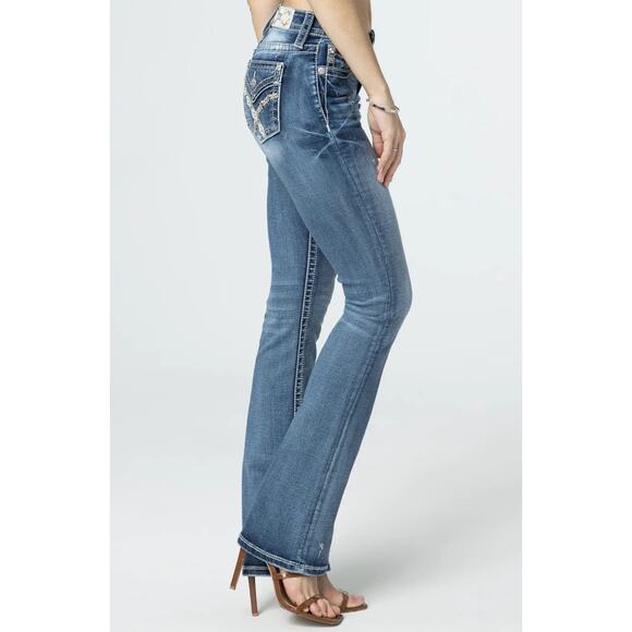 NWT Miss Me Woven Mid Rise Flare Jeans - 30 waist - Picture 1 of 3